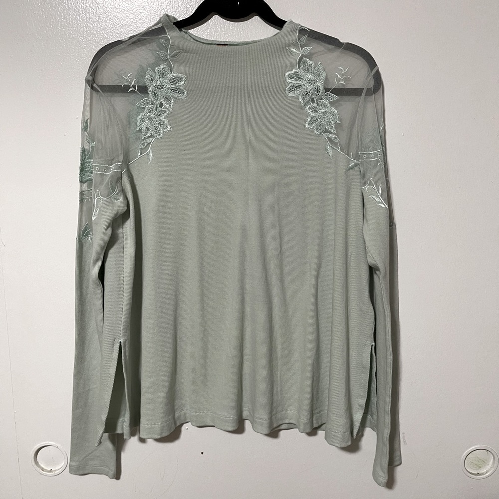 Free people mint long sleeve top lace arm - Picture 2 of 7